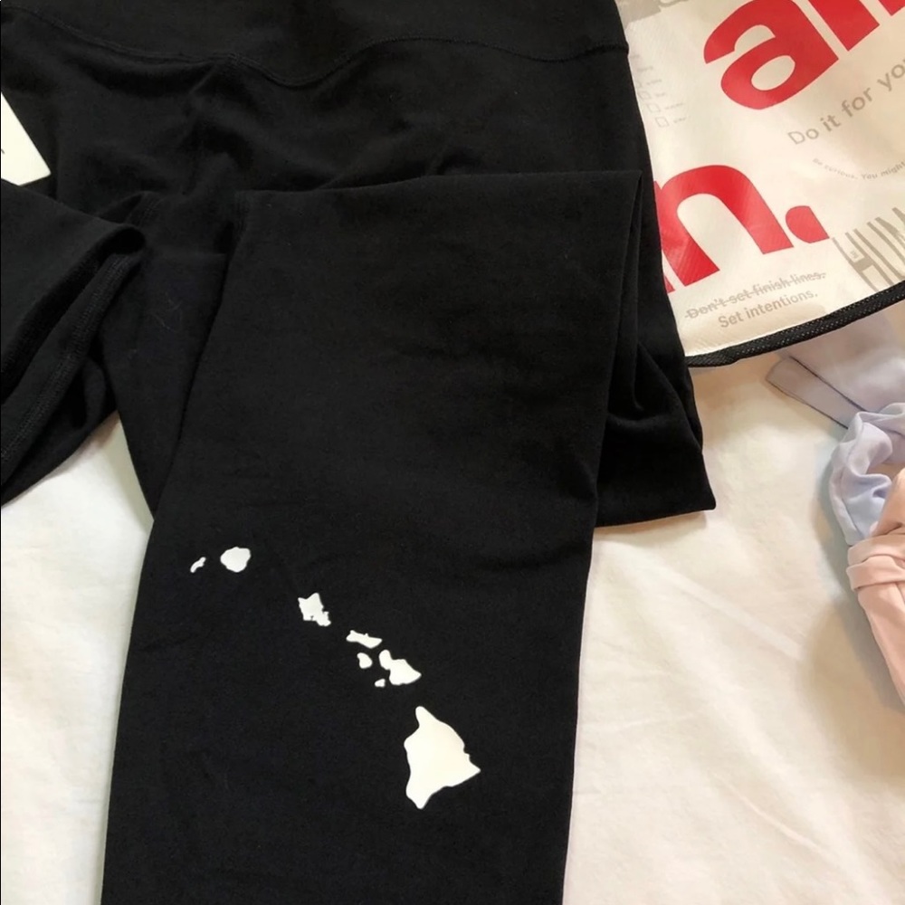 rare Hawaii Islands aloha lululemon leggings size 0, 4, 6, 8, 10, 12 - Picture 2 of 5